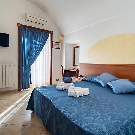 Casa Astrea Terrace Over The Blue, Relax E Parking Feriehus Amalfi