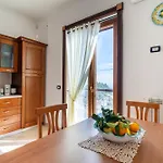 Casa Astrea Terrace Over The Blue, Relax E Parking * Амальфі