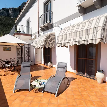 Casa Astrea Terrace Over The Blue, Relax E Parking 아말피