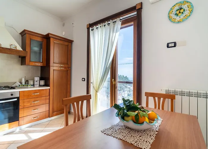 Casa Astrea Terrace Over The Blue, Relax E Parking * Amalfi