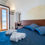 Vakantiehuis Casa Astrea Terrace Over The Blue, Relax E Parking *