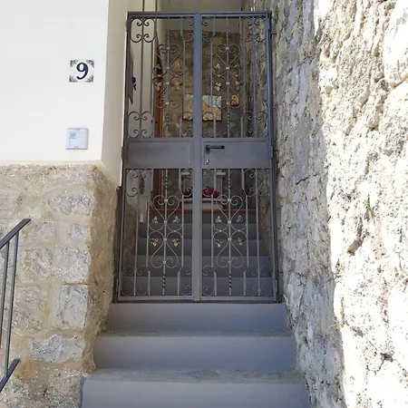 Casa Astrea Terrace Over The Blue, Relax E Parking Hébergement de vacances *