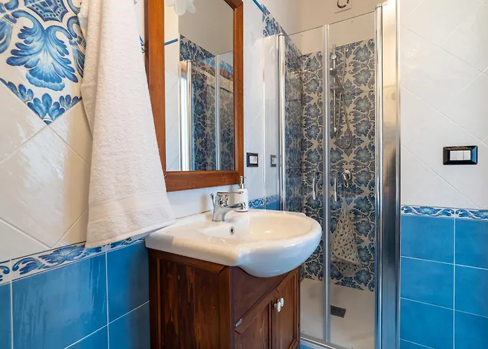 Semesterbostad Casa Astrea Terrace Over The Blue, Relax E Parking *